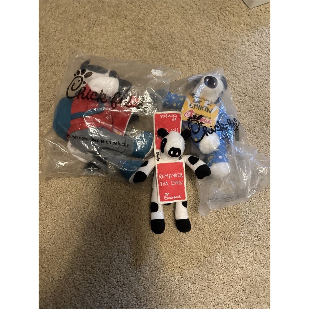 Chick-fil-A Cow Plush Lot Of 3 Collector Stuffed Animals Cows